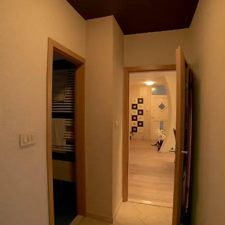 Sabry דירה *